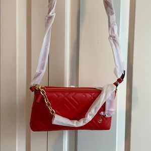 Tory Burch Fleming cross body bag with chain.
